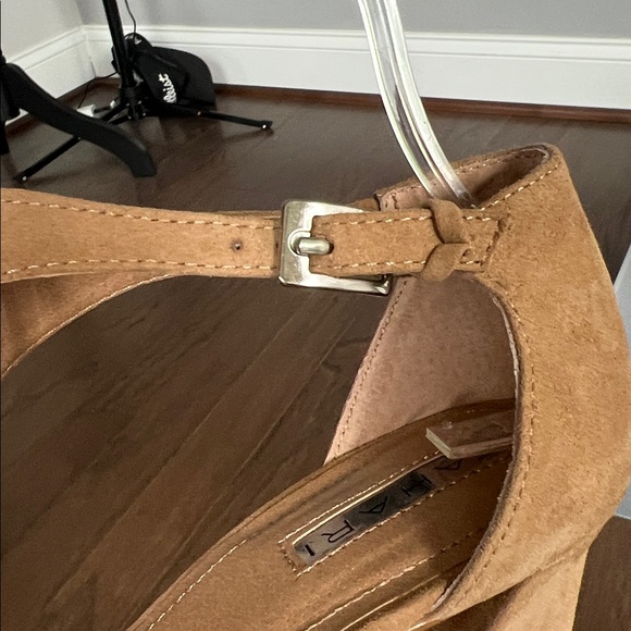 Tahari Norma Block Heel Sandals - Picture 7 of 12